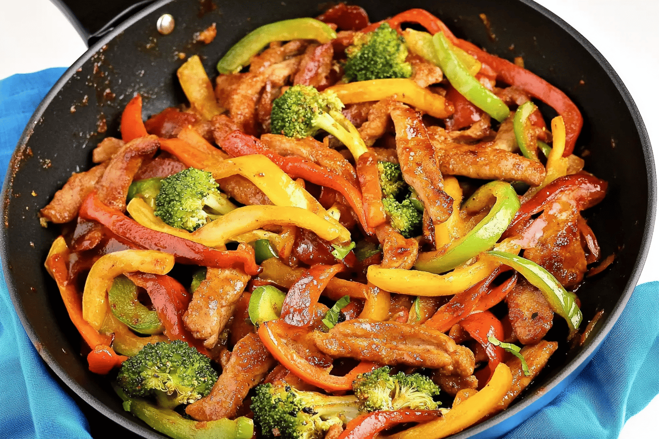 Spice up your dinner with these delicious seitan fajitas that are sure to impress everyone. 🌶️✨