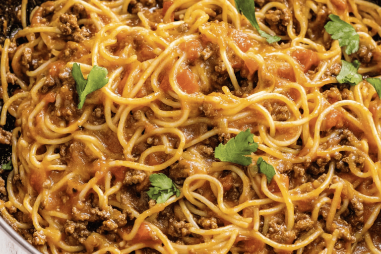 Taco spaghetti is a fun twist on classic spaghetti. Perfect for busy weeknights! 🍝🌮