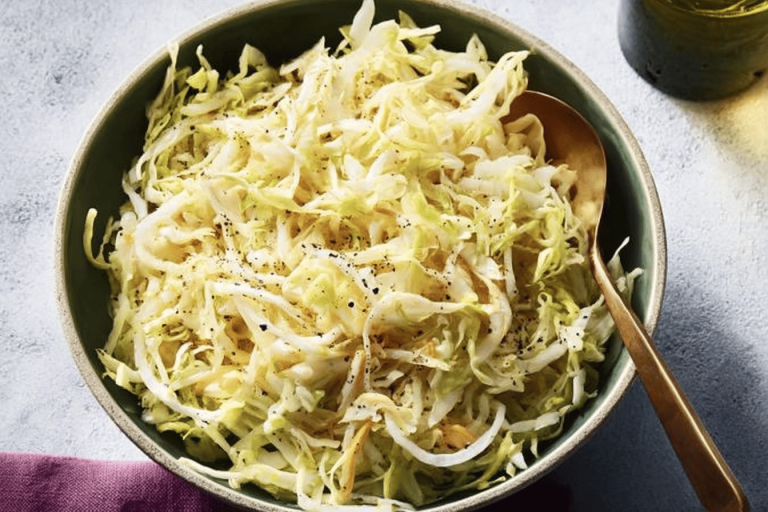 Discover a tangy twist with this delicious vinegar coleslaw recipe. Perfect for summer picnics! 🥗🌞