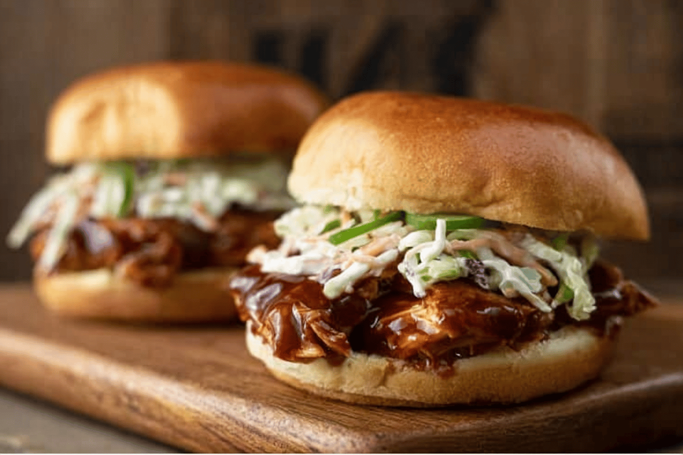 Satisfy your BBQ cravings in just 25 minutes! Perfect for busy nights! 🍗🥪