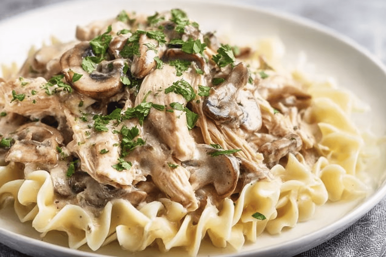 Savor the creamy goodness of this quick rotisserie chicken stroganoff! Perfect comfort food for busy weeknights! 🍜🍗