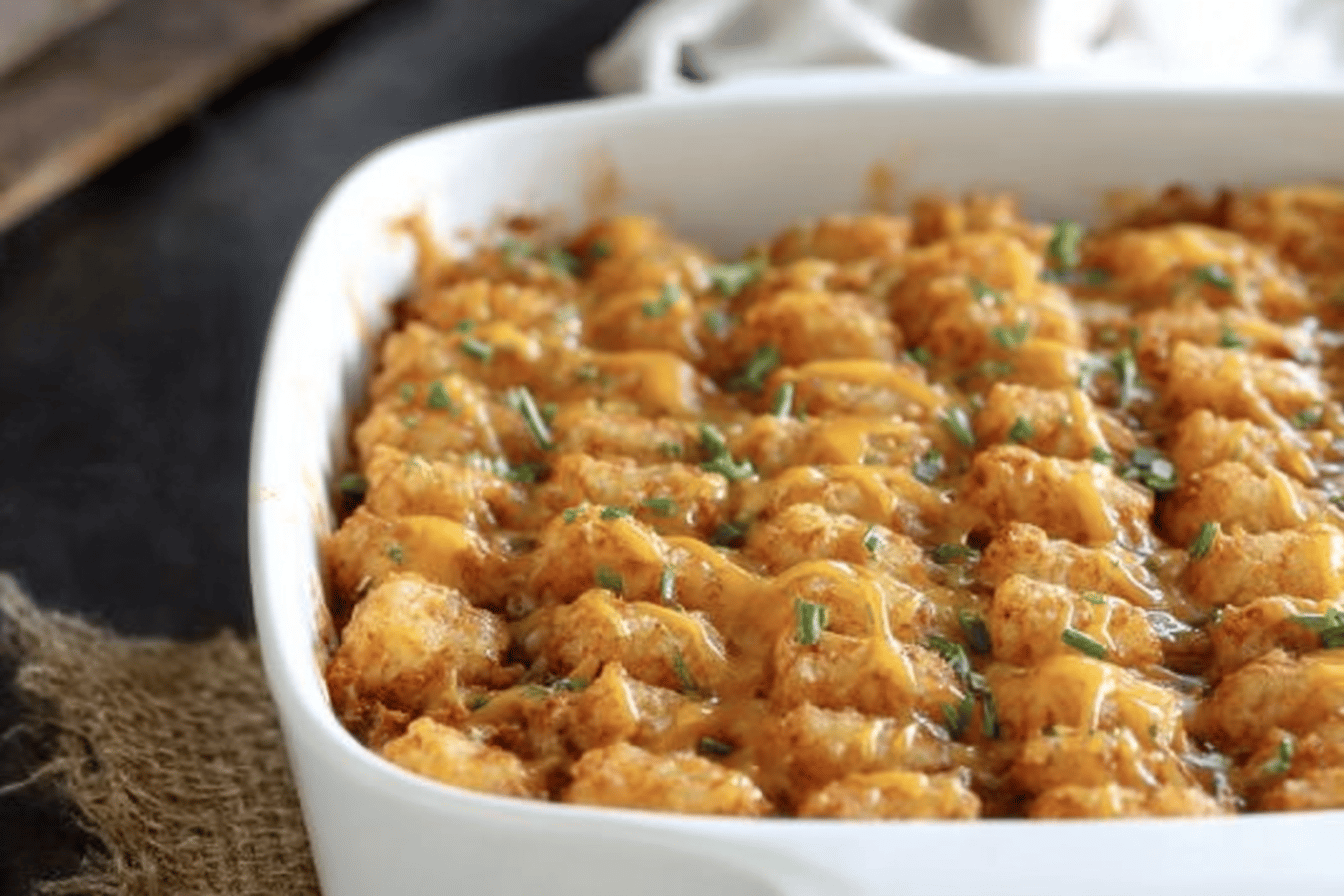 Quick and easy Sloppy Joe Tater Tot Casserole that kids will love! Perfect for family dinners. 🍽️🤤