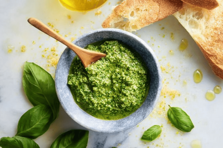 This bright and nutty basil pesto is a game changer for your dishes! 🍝🌿
