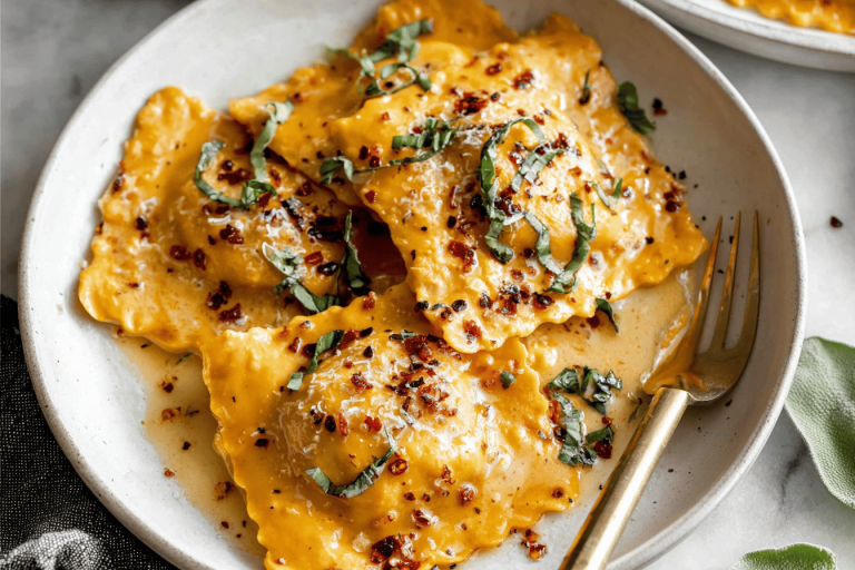 Indulge in this creamy Butternut Squash Ravioli that’s perfect for weeknight dinners! 🍂🥳