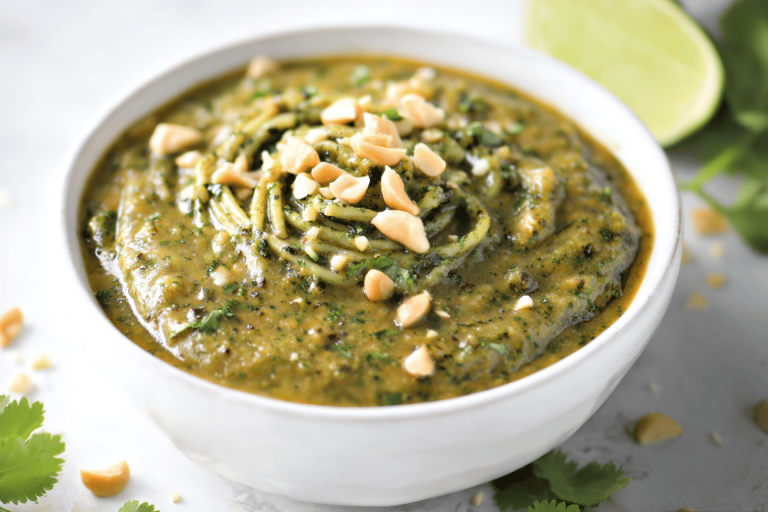 This cilantro peanut pesto pasta is a must-try for a flavorful meal. You won't be able to resist! 🌿🍜