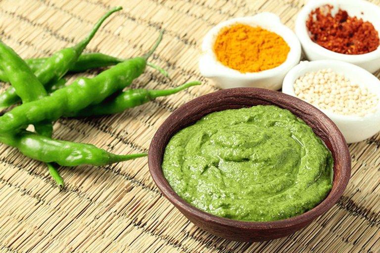 A spicy and flavorful chutney that's perfect for all your meals! 🌶️🥥🌿